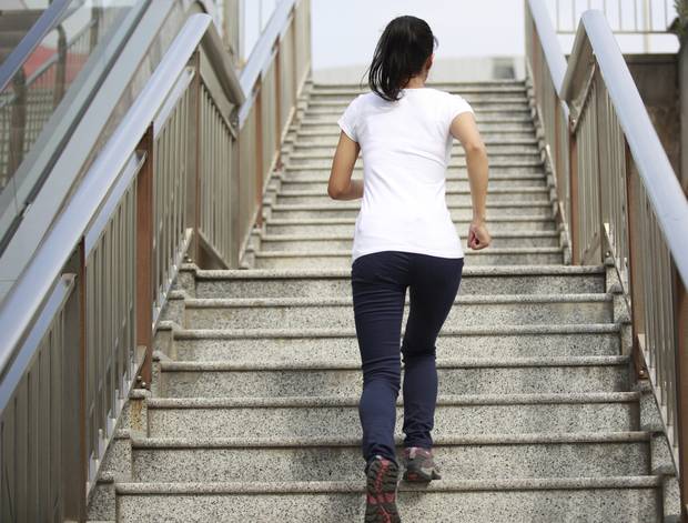 6 دلیل که باید به جای آسانسور از پلّه استفاده کرد!